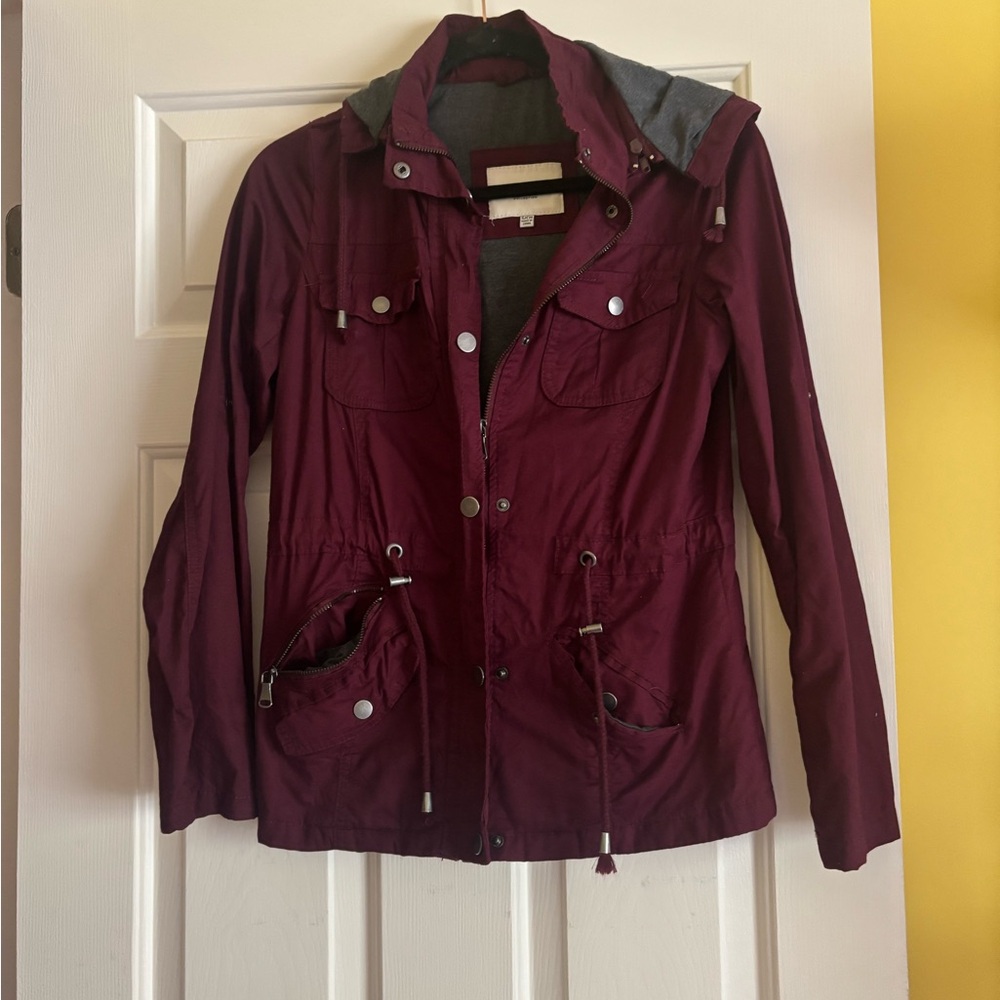 Burgundy Utility Jacket with Fitted Silhouette and Removable Hood